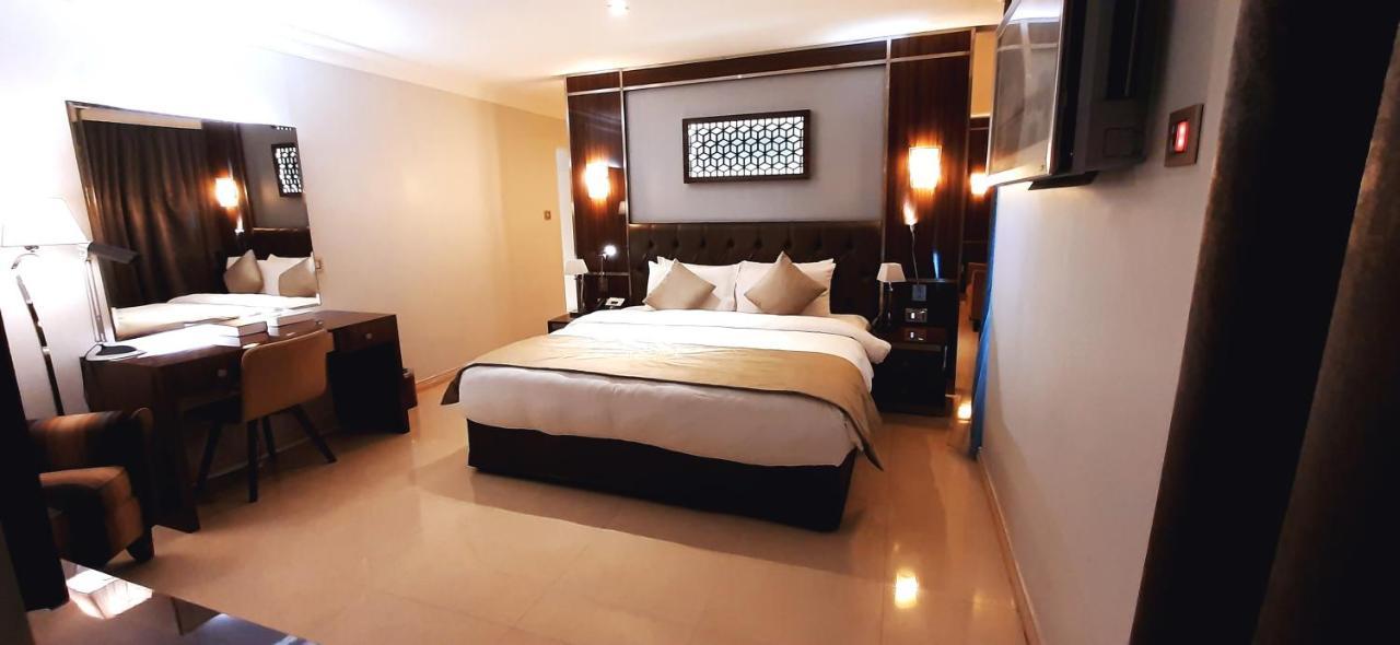 אל חור Tio Sea Resort מראה חיצוני תמונה A bedroom at the hotel
