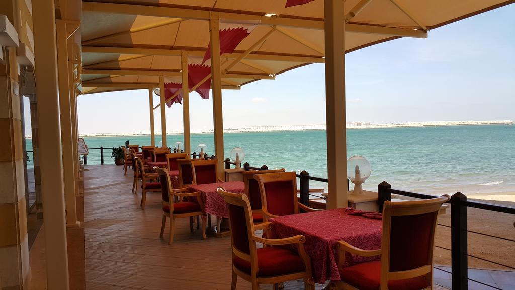 אל חור Tio Sea Resort מראה חיצוני תמונה A restaurant in Al-Shaqra