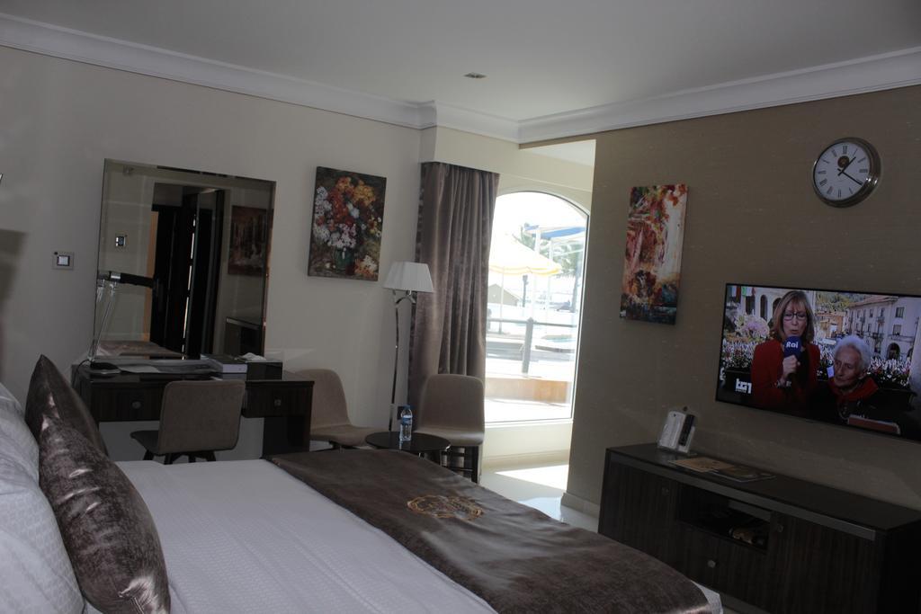 אל חור Tio Sea Resort מראה חיצוני תמונה A room at the hotel