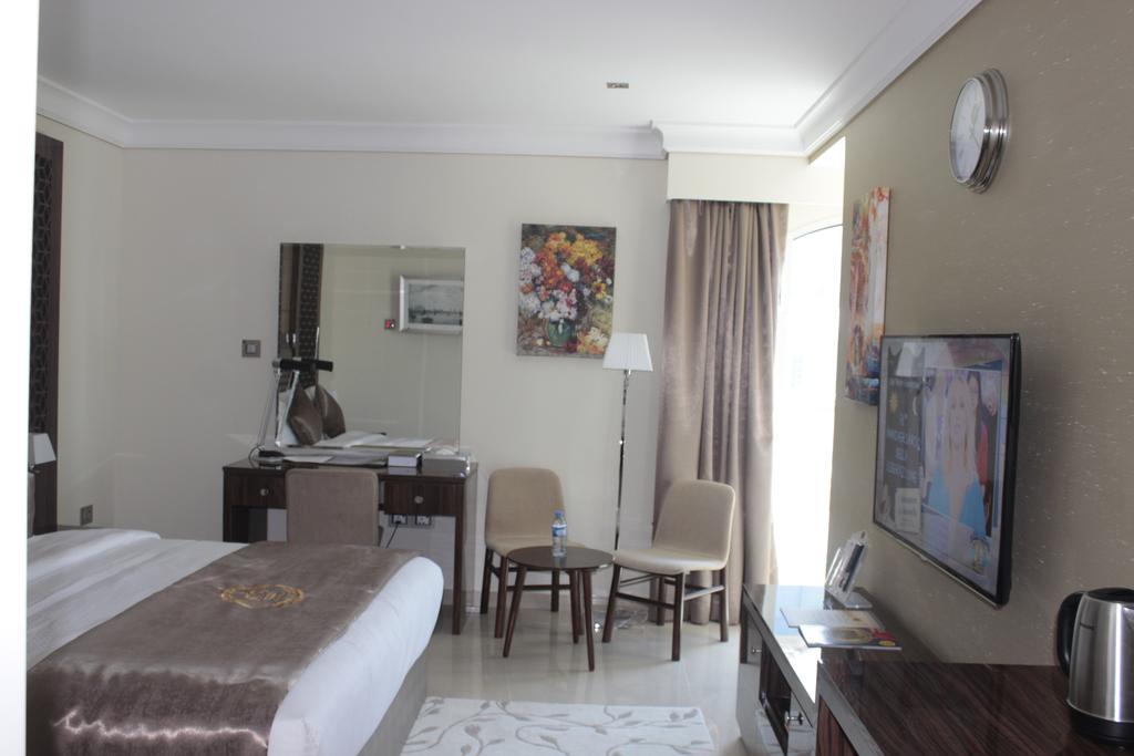 אל חור Tio Sea Resort מראה חיצוני תמונה A room at the hotel
