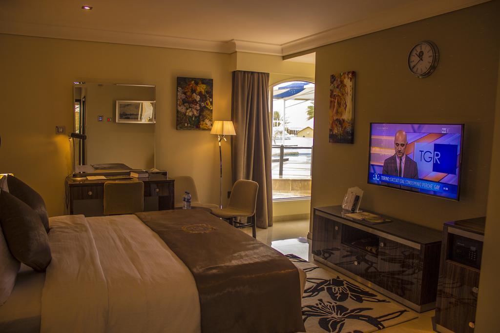 אל חור Tio Sea Resort מראה חיצוני תמונה A room at the hotel