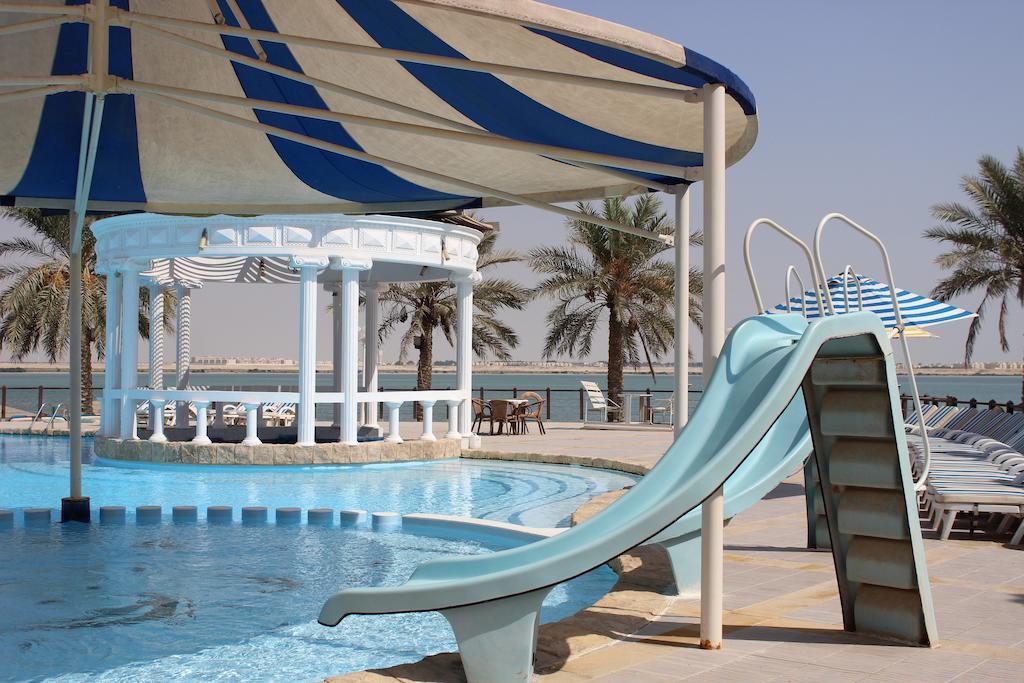 אל חור Tio Sea Resort מראה חיצוני תמונה A water slide